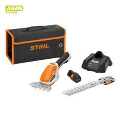 Cortasetos STIHL HSA 26 a batería en uso, podando setos pequeños con precisión