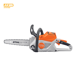 Motosierra STIHL MSA 160C a batería en acción, cortando madera con precisión y bajo nivel de ruido
