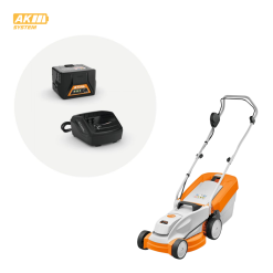 Cortacesped STIHL RMA 235 a batería en acción cortando césped en un jardín