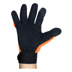 Detalle de guantes STIHL Dynamic Vent para protección y agarre