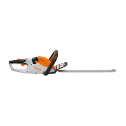 Cortasetos STIHL HSA 30 a batería en acción, ideal para setos pequeños y medianos, consulta su precio.